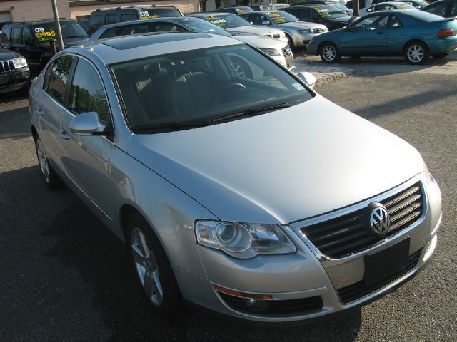2009 Volkswagen Passat 4x4 LTZ