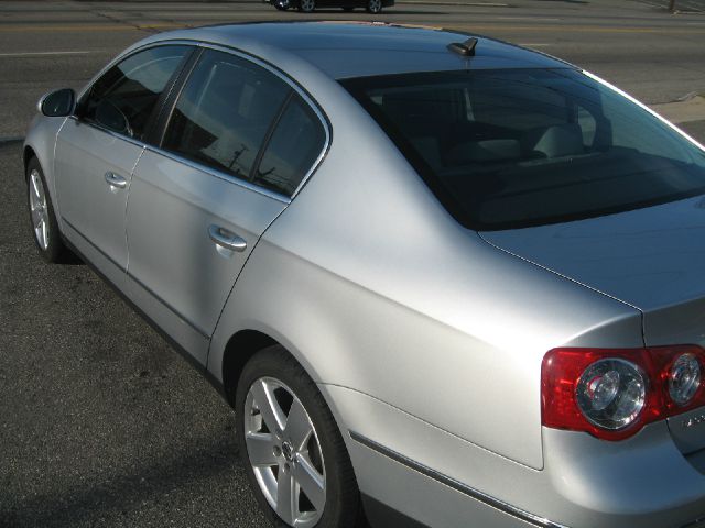 2009 Volkswagen Passat 4x4 LTZ