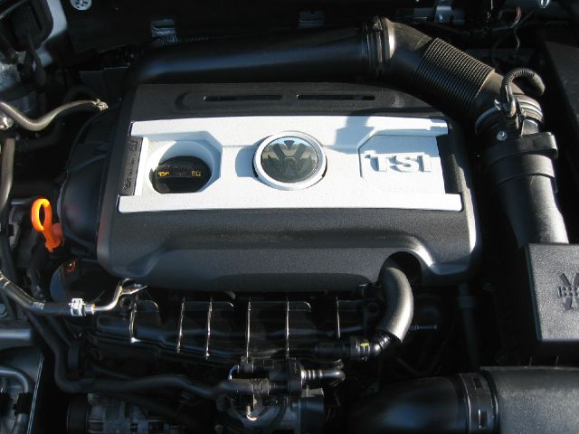 2009 Volkswagen Passat 4x4 LTZ