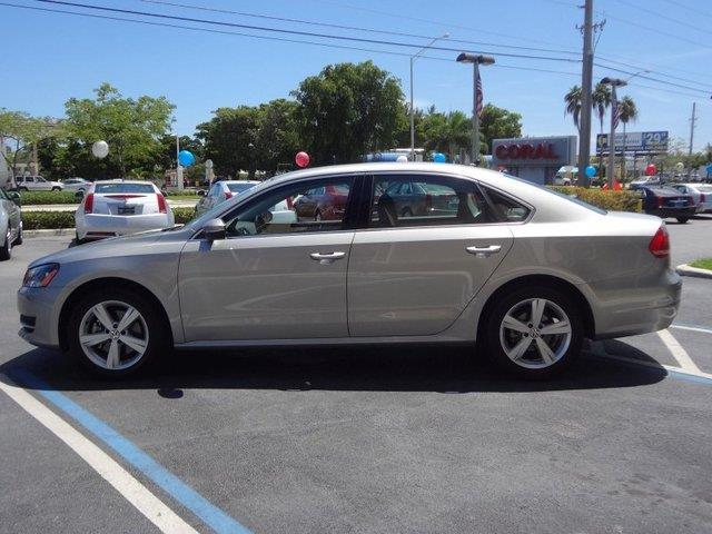 2012 Volkswagen Passat AWD EX