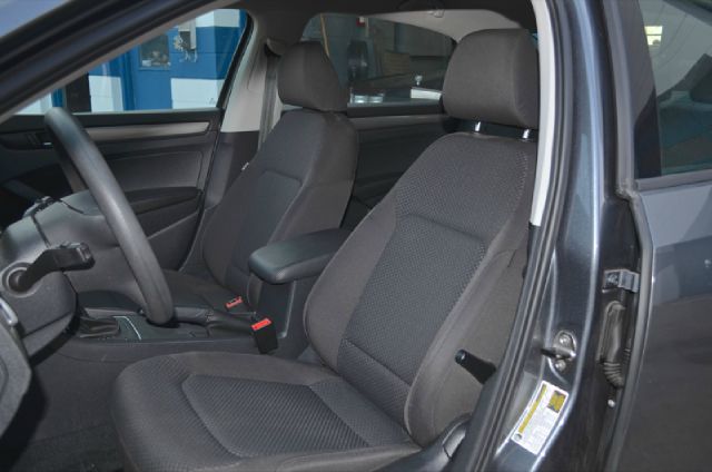 2012 Volkswagen Passat Eddie Baurer - Liquidator