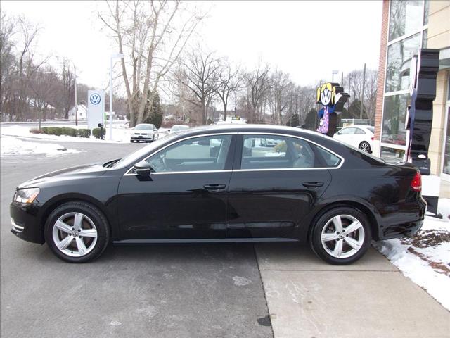 2012 Volkswagen Passat AWD EX