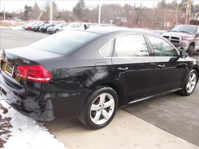 2012 Volkswagen Passat AWD EX