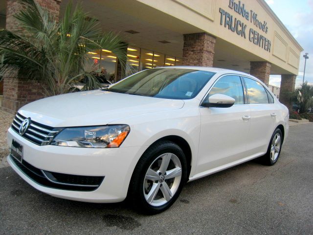 2012 Volkswagen Passat XLT Xcab5.4