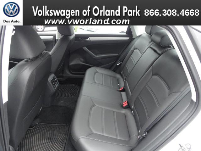 2013 Volkswagen Passat SE