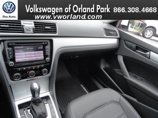 2013 Volkswagen Passat SE