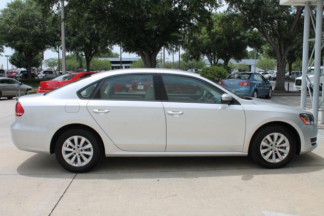 2013 Volkswagen Passat Pickupslt Quad Cab SWB 4WD 4x4 Truck