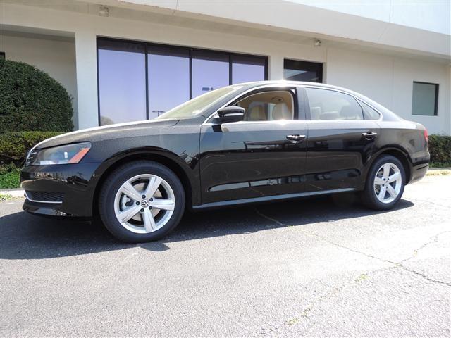 2013 Volkswagen Passat LX Convertible