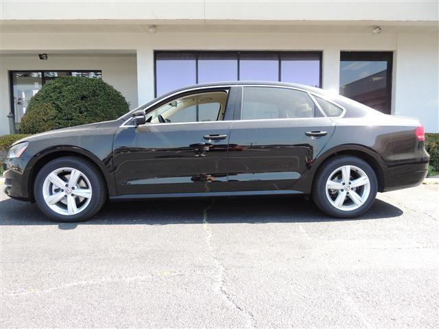 2013 Volkswagen Passat LX Convertible