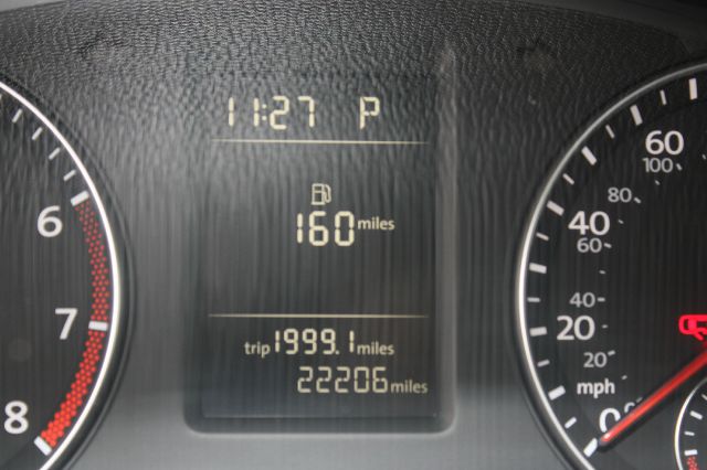 2013 Volkswagen Passat 4.2L Quattro LWB AUTO