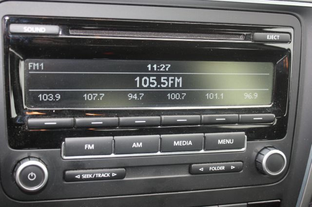 2013 Volkswagen Passat 4.2L Quattro LWB AUTO