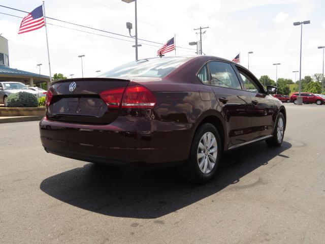 2013 Volkswagen Passat Crew Cab 4X4