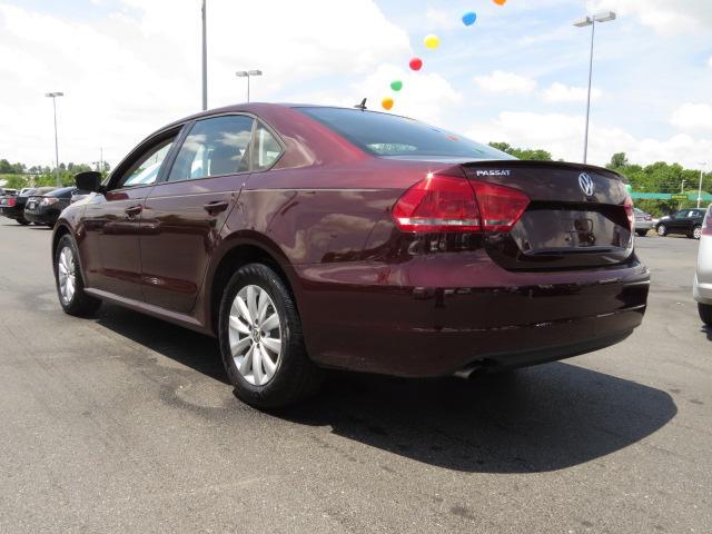 2013 Volkswagen Passat Crew Cab 4X4