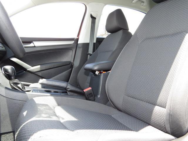 2013 Volkswagen Passat Crew Cab 4X4