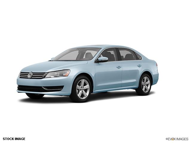 2013 Volkswagen Passat Touring W/res W/navi