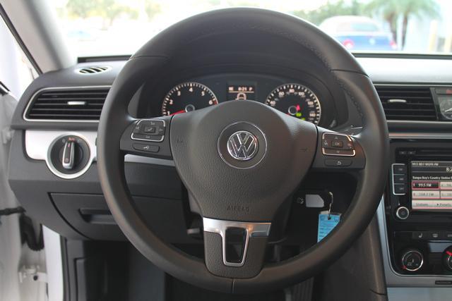 2013 Volkswagen Passat LX Convertible