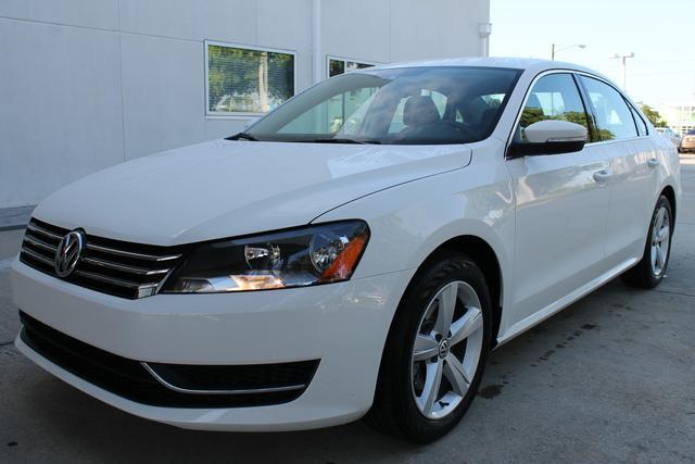 2013 Volkswagen Passat LX Convertible
