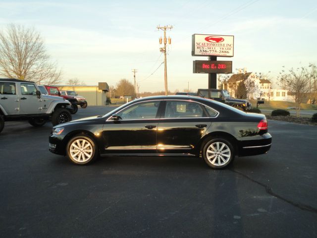 2013 Volkswagen Passat LT Loaded LOW Mileage