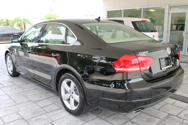 2013 Volkswagen Passat LX Convertible