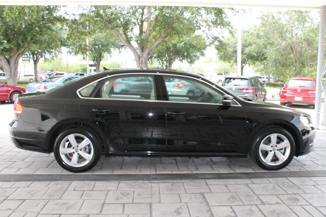 2013 Volkswagen Passat LX Convertible