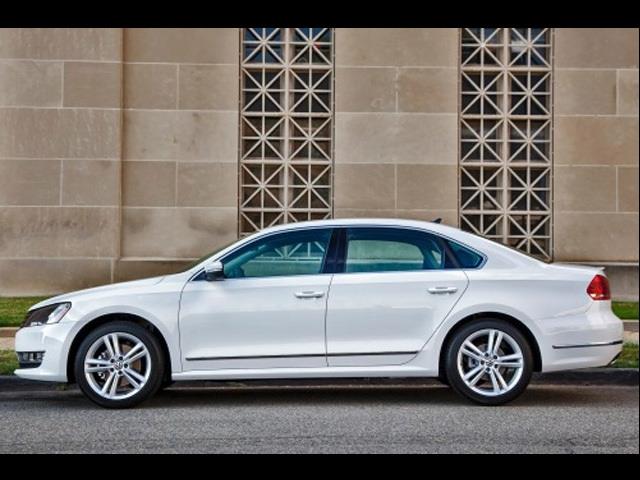 2014 Volkswagen Passat Unknown