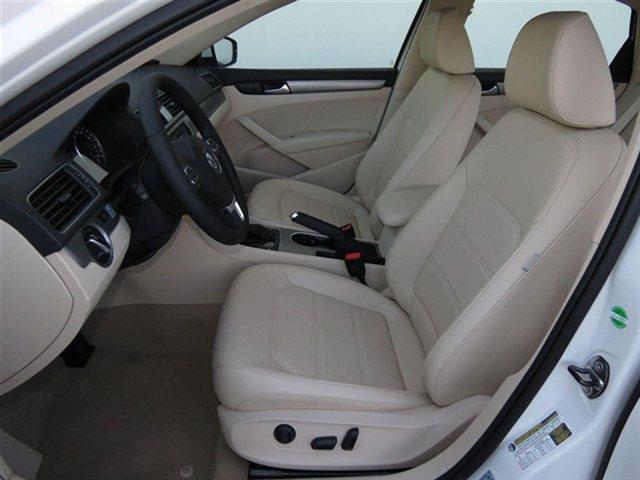 2014 Volkswagen Passat E-150 Cargo