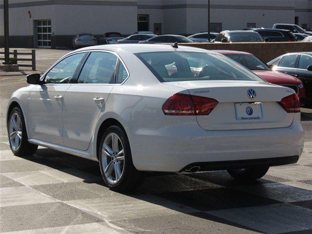 2014 Volkswagen Passat E-150 Cargo
