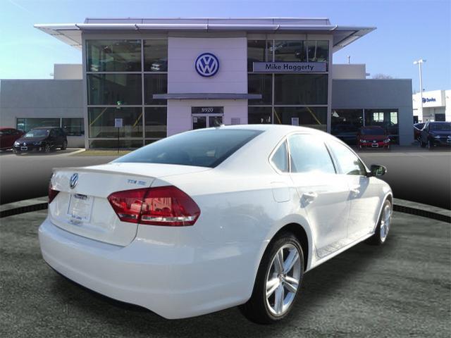 2014 Volkswagen Passat XL Dump Trk