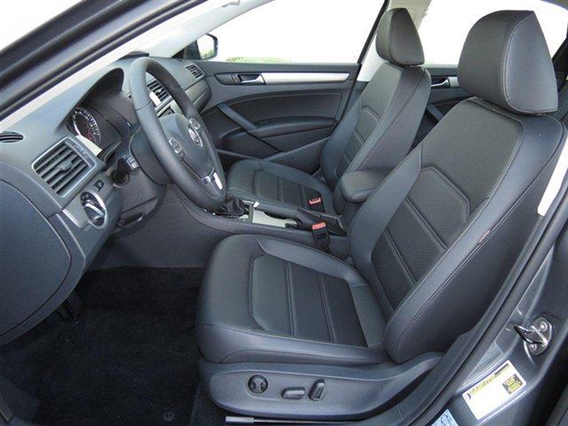 2014 Volkswagen Passat Extenede CAB 4X4