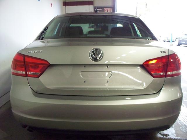 2014 Volkswagen Passat Pickupslt Quad Cab SWB 4WD 4x4 Truck