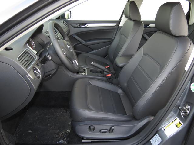 2014 Volkswagen Passat 2WD 4dr XLT