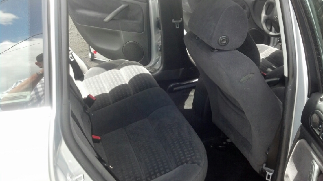 2002 Volkswagen Passat Wagon FWD 4dr Sport