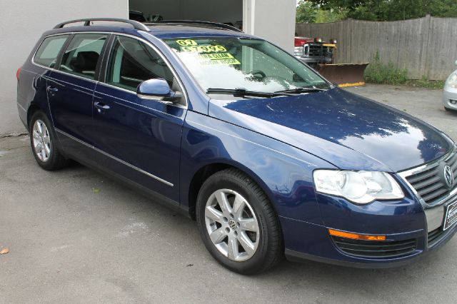 2007 Volkswagen Passat Wagon Base