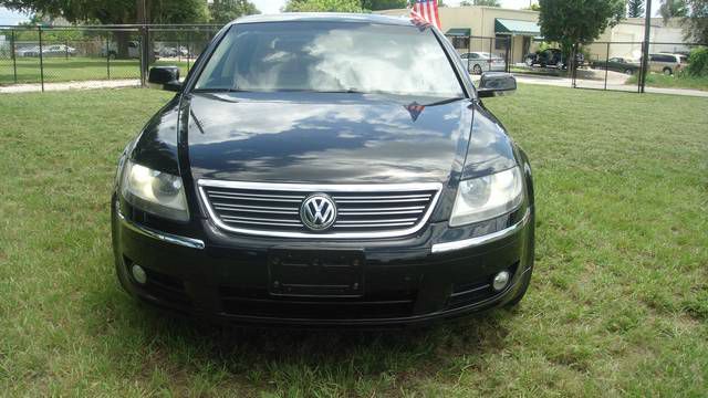 2004 Volkswagen Phaeton SE-R