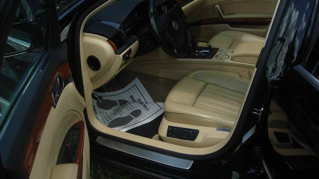 2004 Volkswagen Phaeton SE-R