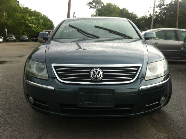 2004 Volkswagen Phaeton SE-R