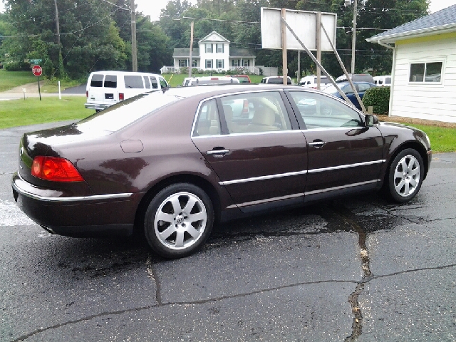 2004 Volkswagen Phaeton SE-R