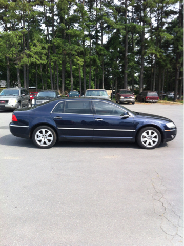 2004 Volkswagen Phaeton SE-R