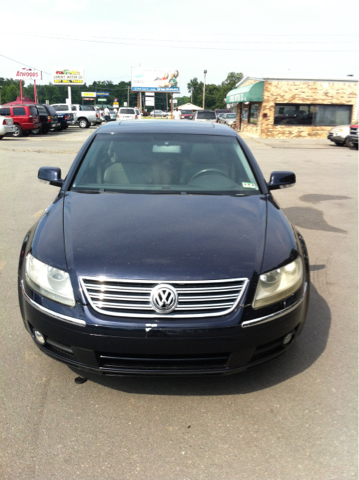 2004 Volkswagen Phaeton SE-R