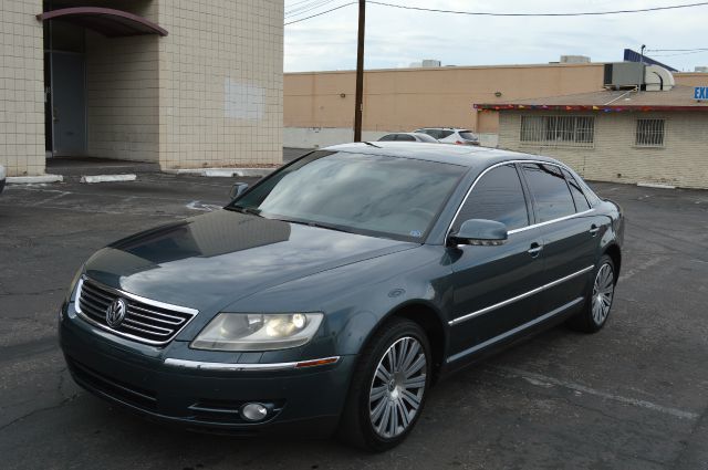 2005 Volkswagen Phaeton SE-R