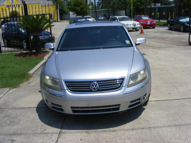 2005 Volkswagen Phaeton SE-R