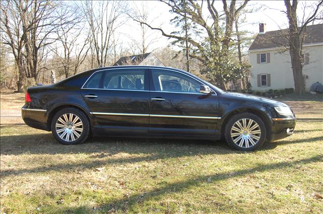 2005 Volkswagen Phaeton Unknown