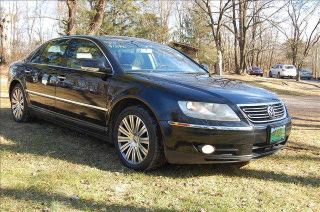 2005 Volkswagen Phaeton Unknown