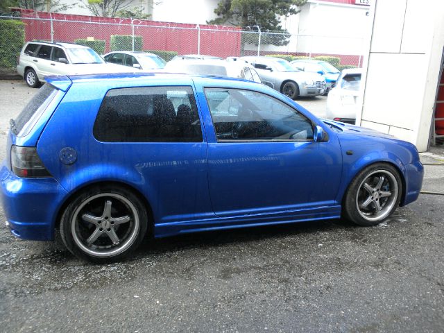 2004 Volkswagen R32 LT 4WD