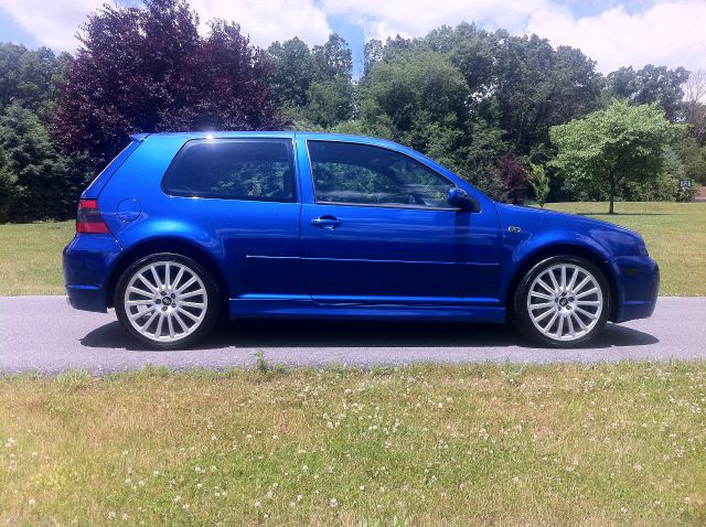 2004 Volkswagen R32 LT 4WD