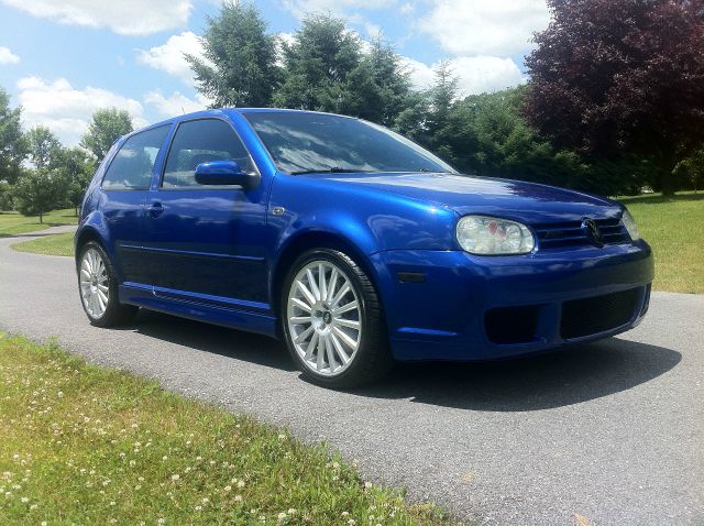 2004 Volkswagen R32 LT 4WD