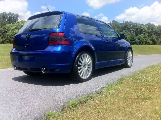 2004 Volkswagen R32 LT 4WD