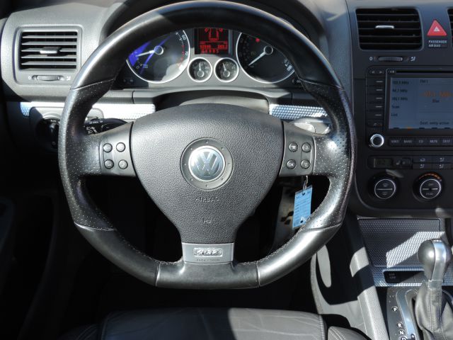 2008 Volkswagen R32 Base