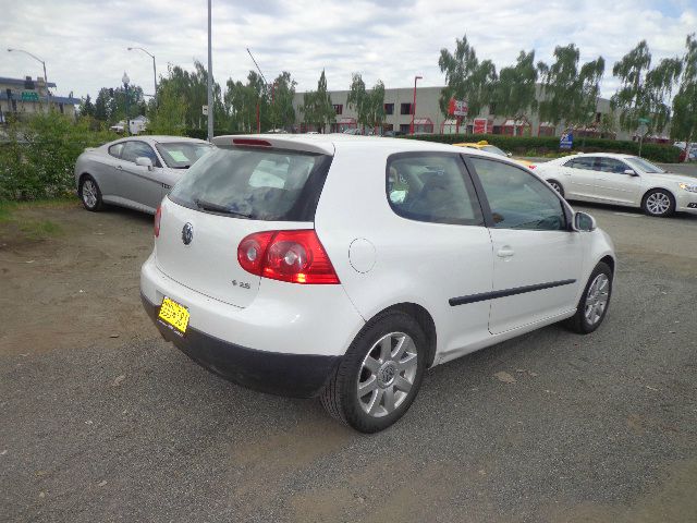 2008 Volkswagen Rabbit L - 82 V8