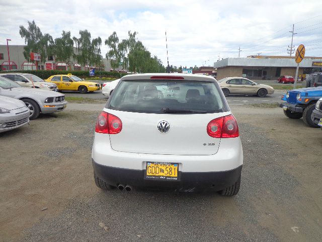 2008 Volkswagen Rabbit L - 82 V8
